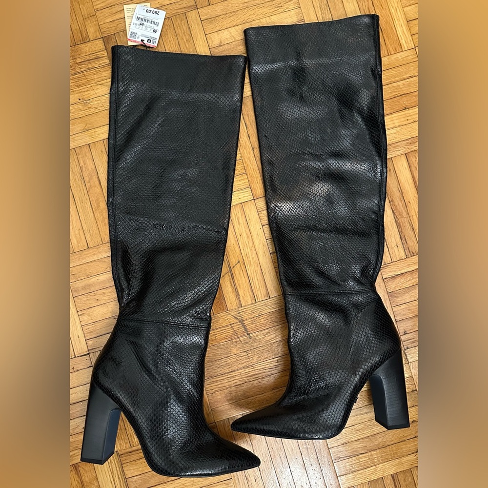 Zara Black Textured Knee-High Block Heel Boots - Picture 7 of 16